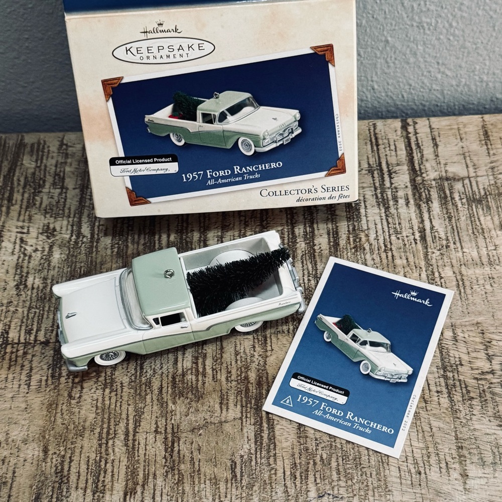 Hallmark Keepsake 1957 Ford Ranchero Ornament - Silver and Green. Dated 2002